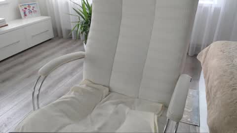 Snapshot of aphrodite83 chatting on October 21, 2025, 10:05 am Aphrodite online show from October 21, 2025, 10:05 am