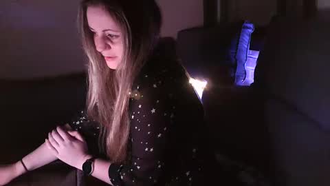 Snapshot of aphrodite_ash chatting on September 27, 2025, 7:24 am Shy Happy Pair online show from September 27, 2025, 7:24 am