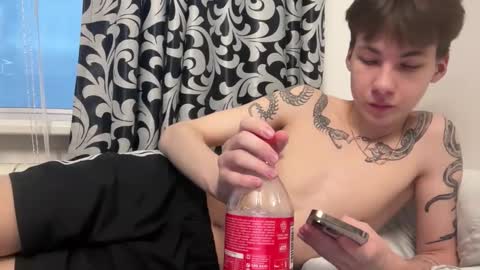 aplant_ online show from October 11, 2025, 2:37 pm