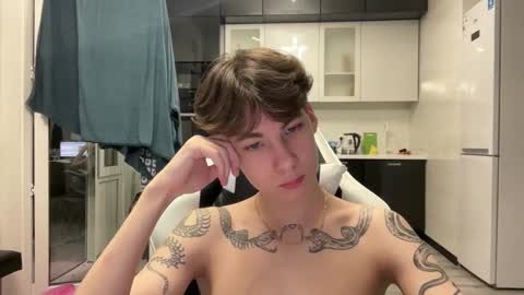 aplant_ online show from November 3, 2025, 12:35 am