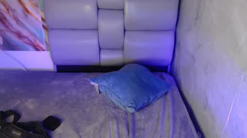 Apolo online show from October 1, 2025, 7:31 pm