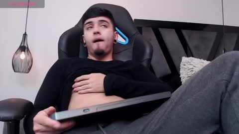 Apolo online show from October 10, 2025, 3:44 pm