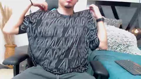 Apolo online show from October 27, 2025, 4:11 pm