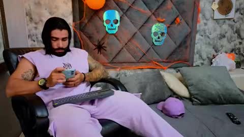 Apolo online show from October 15, 2025, 11:27 pm