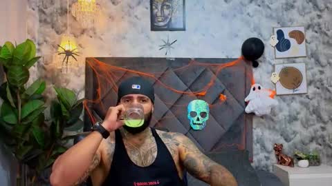 Apolo online show from November 1, 2025, 10:34 pm