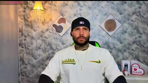 Snapshot of apolo_ryder chatting on March 16, 2026, 10:58 pm APOLO online show from March 16, 2026, 10:58 pm