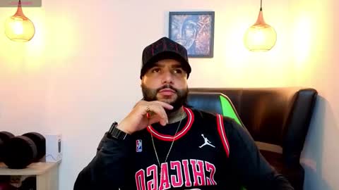 Snapshot of apolo_ryder chatting on May 6, 2026, 12:30 am APOLO online show from May 6, 2026, 12:30 am