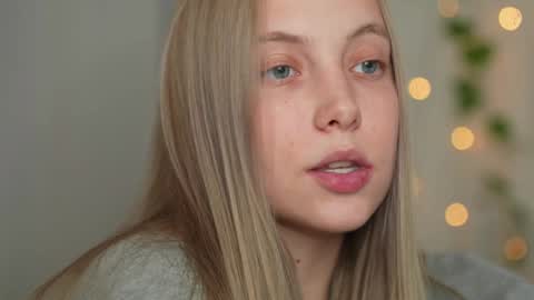  REYNA  my friend   online show from December 6, 2024, 8:40 pm