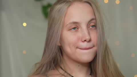  REYNA  my friend   online show from December 17, 2024, 5:15 pm