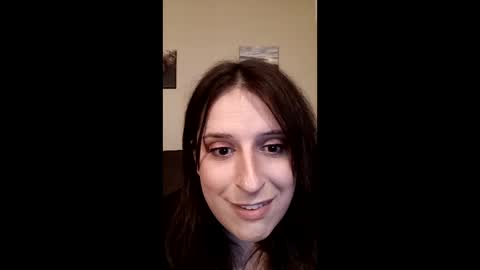 Snapshot of apri1f1owers chatting on March 4, 2026, 9:15 am apri1f1owers online show from March 4, 2026, 9:15 am