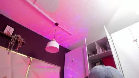 April online show from September 20, 2025, 12:28 pm