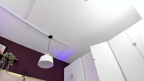 April online show from November 6, 2025, 11:22 am