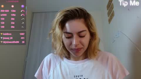 Snapshot of april_dumont5 chatting on July 2, 2026, 10:43 am April Dumont online show from July 2, 2026, 10:43 am