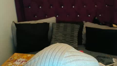 April online show from October 1, 2025, 2:56 pm