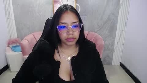 April online show from October 29, 2025, 4:53 pm