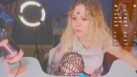 Snapshot of april_hentaigirl chatting on December 9, 2024, 12:12 am my special content online show from December 9, 2024, 12:12 am