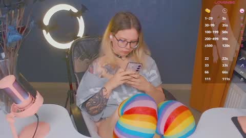 Snapshot of april_hentaigirl chatting on December 17, 2024, 9:16 pm my special content online show from December 17, 2024, 9:16 pm