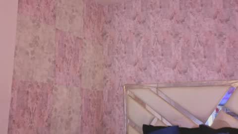 Isabella online show from March 28, 2026, 9:47 pm