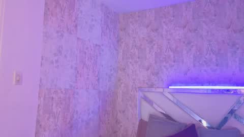 Snapshot of april_summer_ chatting on May 12, 2026, 9:34 pm Isabella online show from May 12, 2026, 9:34 pm