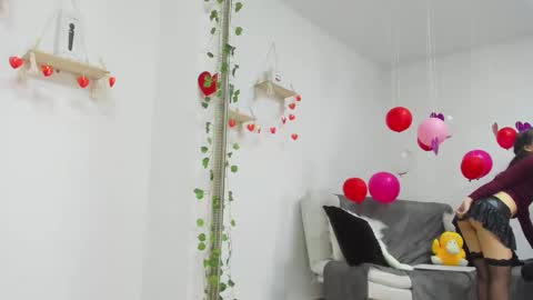 Snapshot of aprildubois_ chatting on February 11, 2025, 10:07 pm April online show from February 11, 2025, 10:07 pm