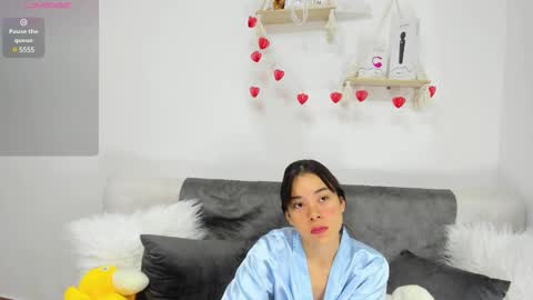 Snapshot of aprildubois_ chatting on March 11, 2025, 12:39 pm April online show from March 11, 2025, 12:39 pm