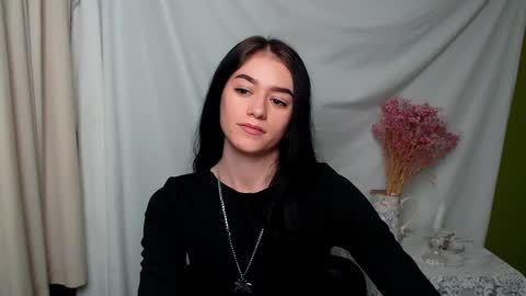 Aprill online show from January 6, 2025, 1:52 pm