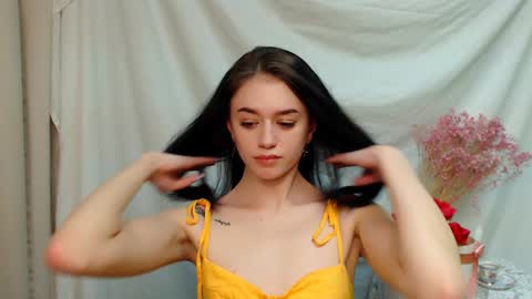 Aprill online show from January 16, 2025, 1:36 pm