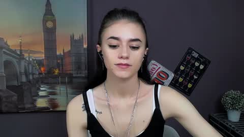 Aprill online show from January 18, 2025, 2:33 pm