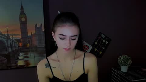 Aprill online show from January 22, 2025, 2:03 pm