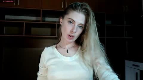 aqualen online show from October 8, 2025, 12:36 pm