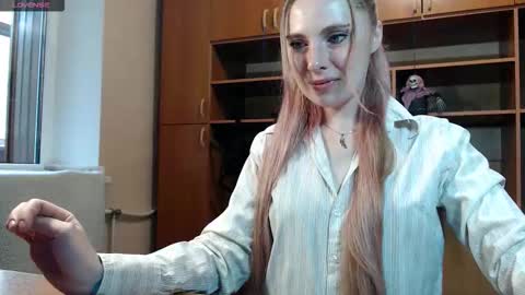 aqualen online show from October 20, 2025, 8:04 am