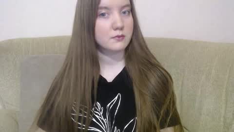 Josefin online show from November 22, 2025, 8:24 am