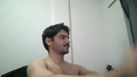 Snapshot of arab_b chatting on April 30, 2026, 7:47 am Thiago online show from April 30, 2026, 7:47 am