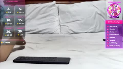 Arab Catwoman online show from February 15, 2026, 7:51 am