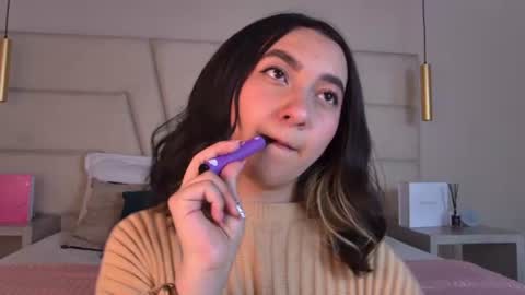 Snapshot of arabella__1 chatting on June 12, 2026, 1:26 am Arabella online show from June 12, 2026, 1:26 am