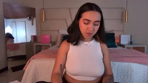 Snapshot of arabella__1 chatting on June 19, 2026, 2:16 am Arabella online show from June 19, 2026, 2:16 am