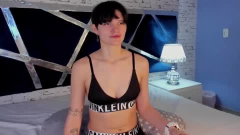 Snapshot of arabellablue chatting on October 5, 2025, 1:31 pm ArabellaBlue online show from October 5, 2025, 1:31 pm