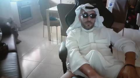 ArabicBeastHabibi online show from October 12, 2025, 1:10 pm