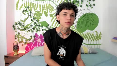 Snapshot of arceluuz chatting on December 28, 2024, 1:50 am Arceluz online show from December 28, 2024, 1:50 am