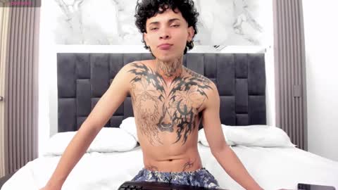 Snapshot of arceluuz chatting on February 10, 2025, 6:53 am Arceluz online show from February 10, 2025, 6:53 am