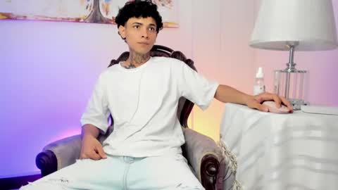 Snapshot of arceluuz chatting on March 12, 2025, 8:10 pm Arceluz online show from March 12, 2025, 8:10 pm