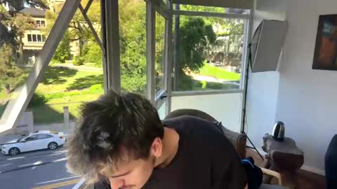 Snapshot of archievirt chatting on November 9, 2025, 12:25 pm Archie online show from November 9, 2025, 12:25 pm