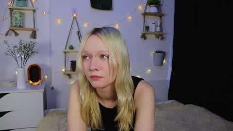 Jenny online show from October 4, 2025, 7:28 am