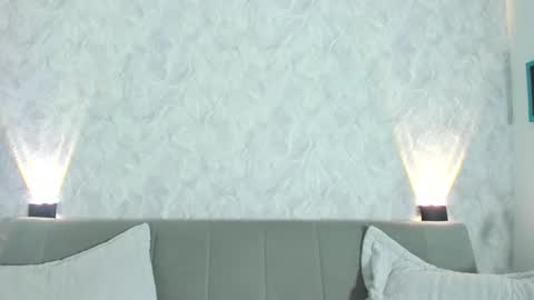    online show from September 26, 2025, 7:29 pm