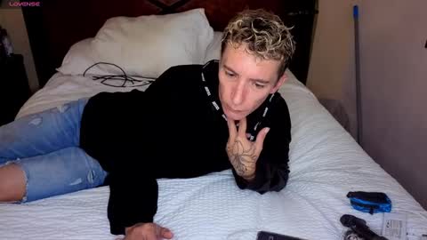 Snapshot of argabright chatting on September 9, 2025, 9:53 am argabright online show from September 9, 2025, 9:53 am