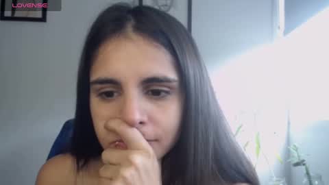 arhantxa02 online show from March 7, 2025, 5:38 pm