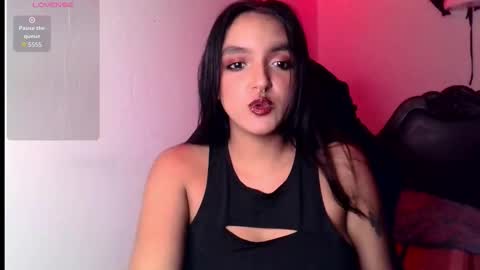 Bella online show from November 2, 2025, 1:52 am