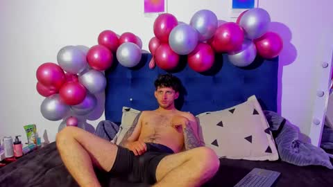 Ari and loggan online show from December 22, 2024, 7:31 pm