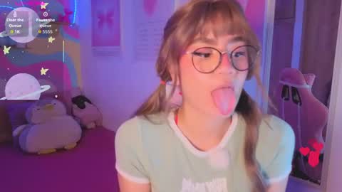 Snapshot of ari_blis chatting on July 18, 2026, 12:04 am ari_blis online show from July 18, 2026, 12:04 am