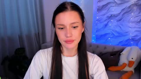Snapshot of aria_mila chatting on April 27, 2026, 11:08 am aria_mila online show from April 27, 2026, 11:08 am